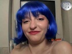 Amateur Hure macht den geilen Deepthroat beim Rudelbums